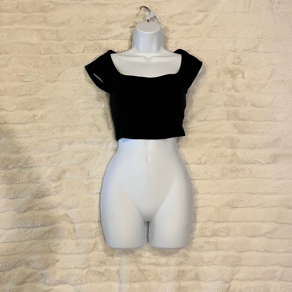 Black crop top